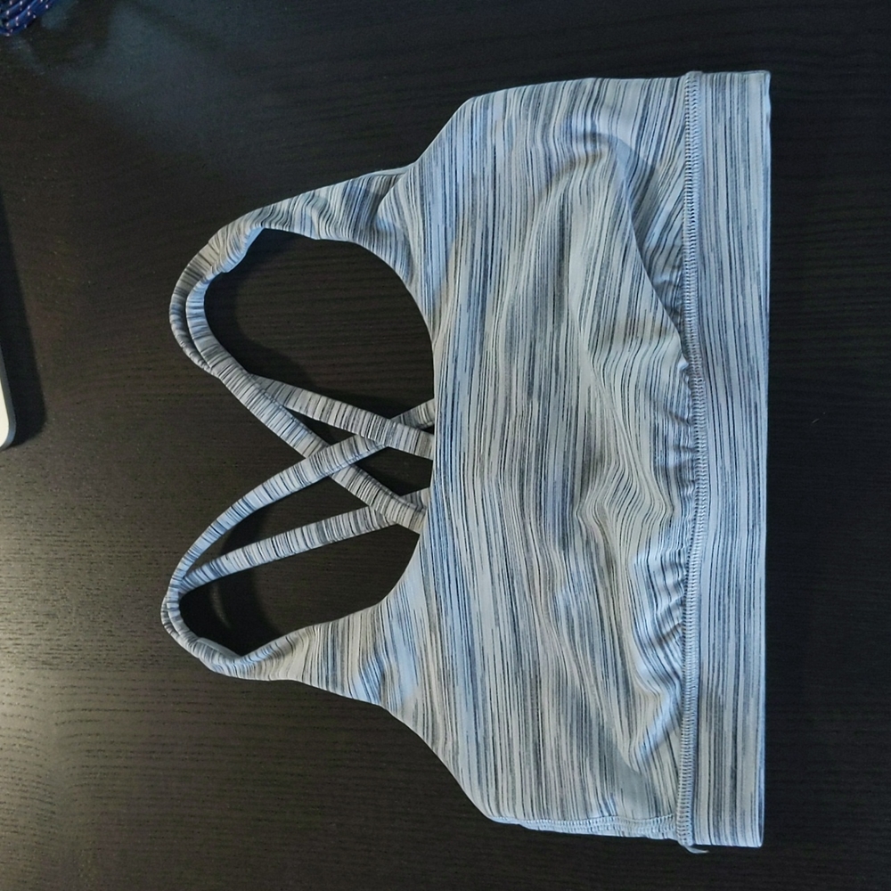 Lululemon strappy sports bra size 6